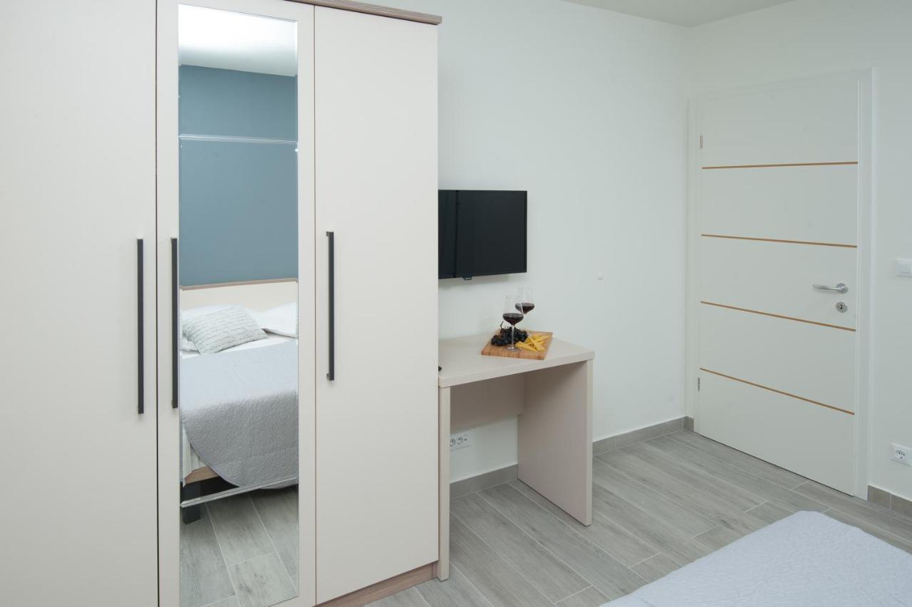 Seaside Luxury Suites Podstrana Room photo